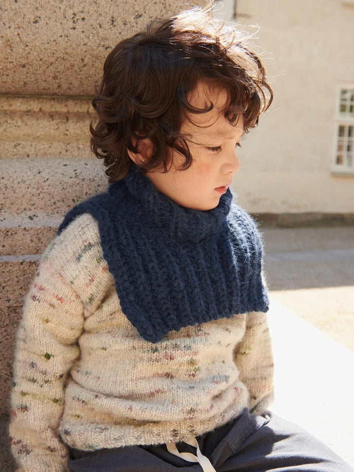 2408-10 Hannah Neck Junior Papir Enkeltoppskrift Sandnes Garn