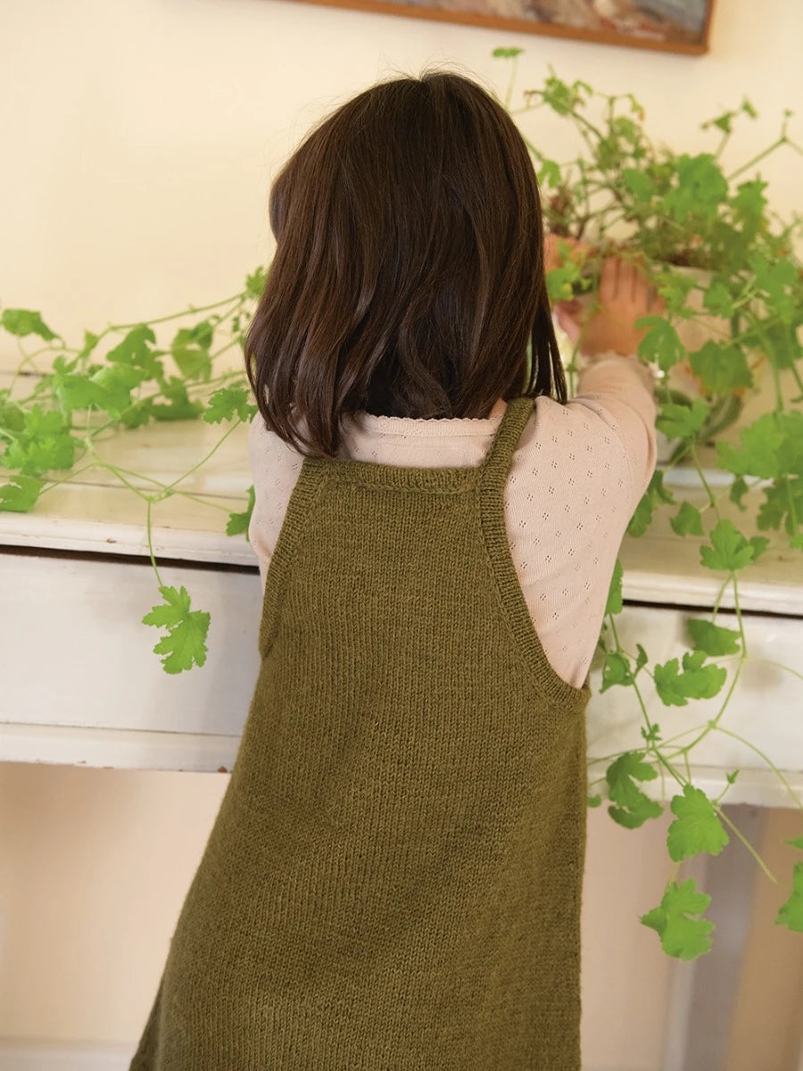 2501-05 Clementine Dress Junior Papir Enkeltoppskrift Sandnes Garn