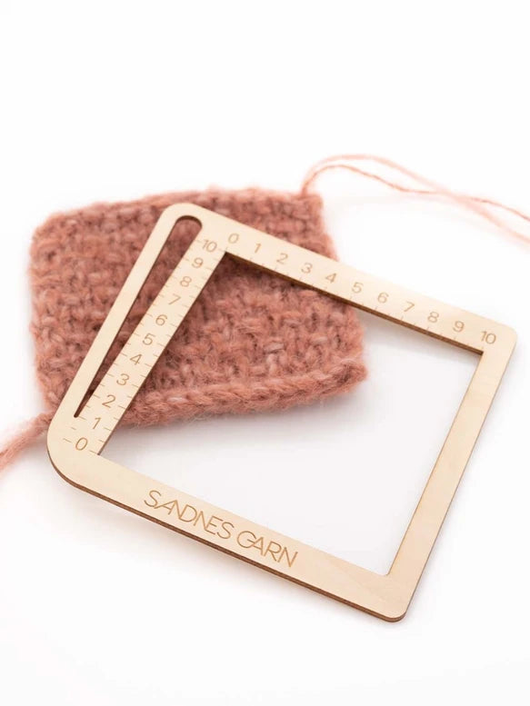 Pinnemåler og Strikkefasthetsmåler 10cm Sandnes Garn