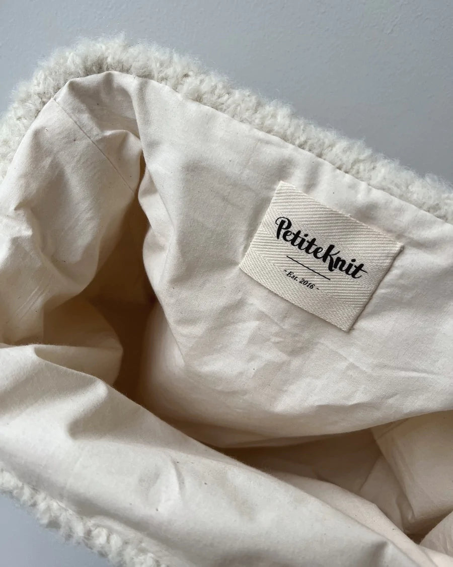 Fôr til stor Teddy Clutch PetiteKnit