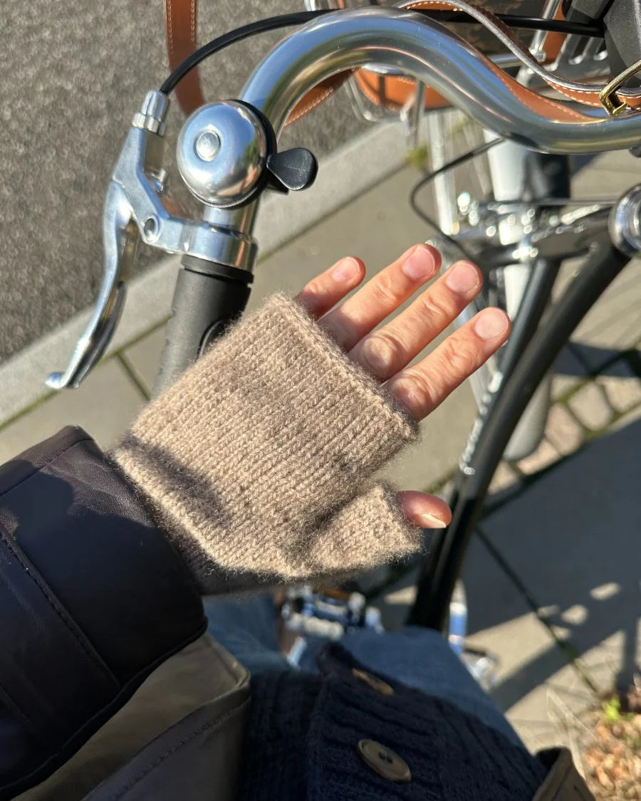 Penny Gloves PetiteKnit